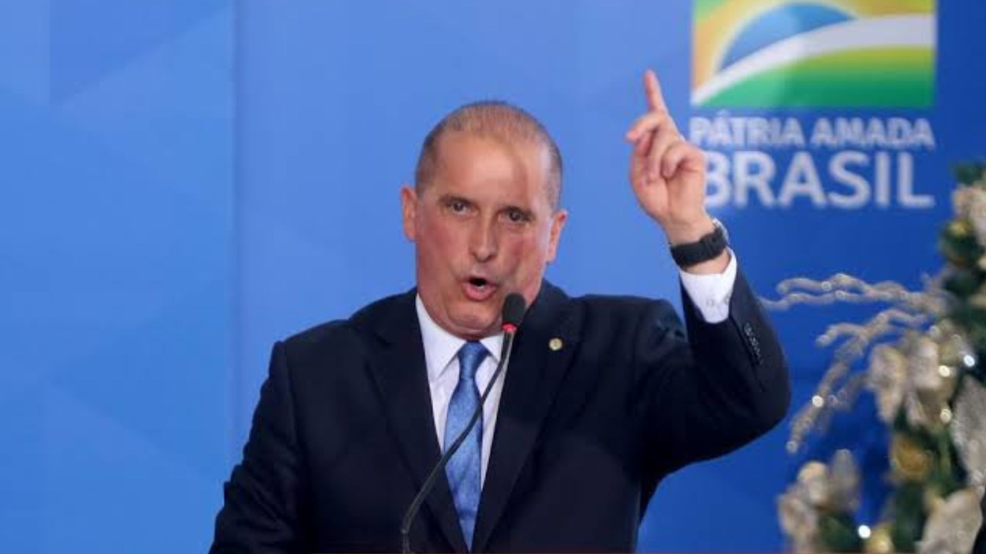 Onyx recebeu doação de ex-presidente de entidade investigada por esquema bilionário com aposentados