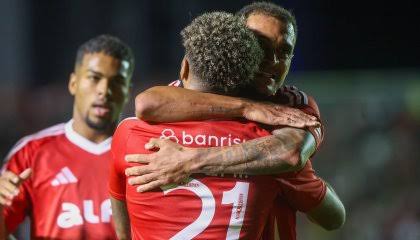 Inter perde três pênaltis, mas goleia e avança na Copa do Brasil