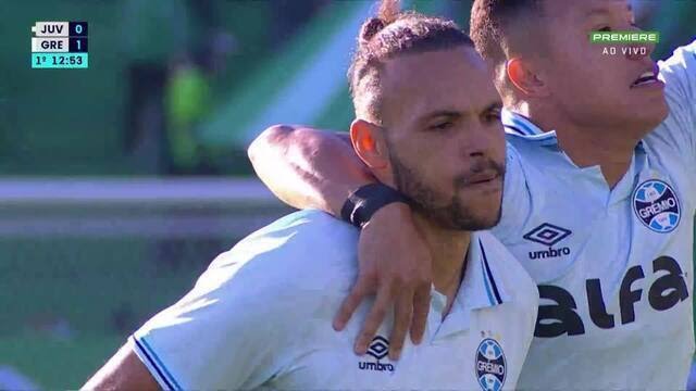 Grêmio vence Juventude por 2 a 0 e conquista primeira vitória fora de casa no Brasileirão