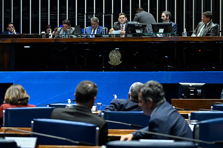 Senado aprova aumento de deputados federais; senadores gaúchos votam contra proposta