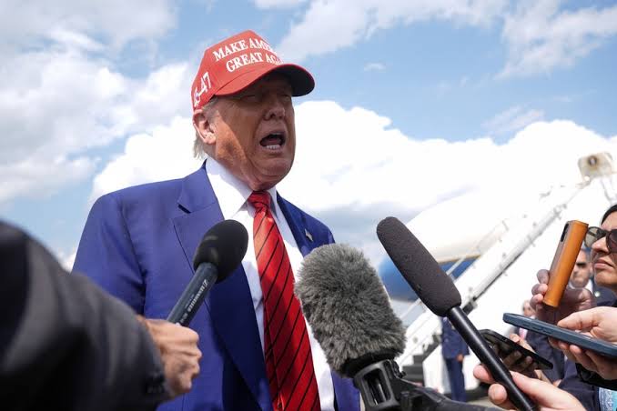 Trump anuncia cessar-fogo entre Israel e Irã após ataque a base americana no Catar