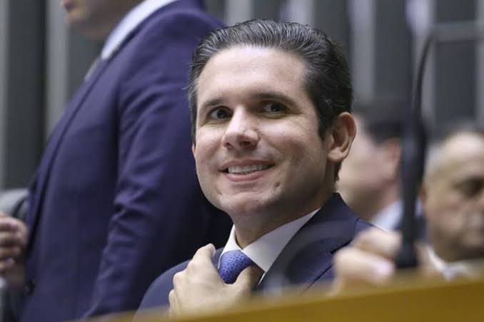 Hugo Motta usou R$ 110 mil em dinheiro público para ir a festa em jatinho exclusivo