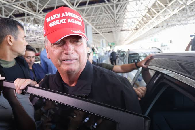 Patriotismo à moda Bolsonaro: o projeto familiar acima do projeto nacional