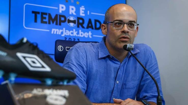 Paulo Caleffi desiste de pré-candidatura à presidência do Grêmio e declara apoio a Marcelo Marques