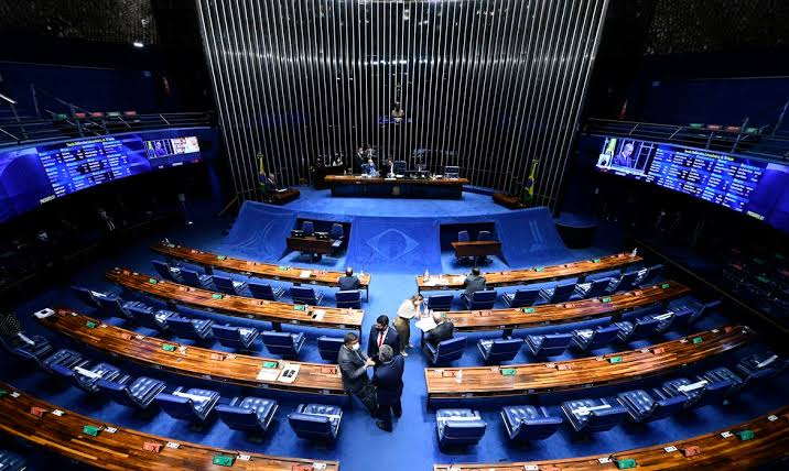 Congresso avança com “pacote da impunidade” que limita investigações contra parlamentares