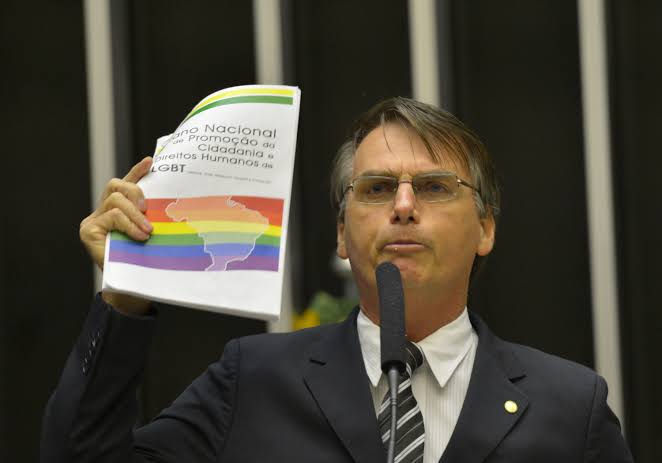 PCDF abre inquérito contra Bolsonaro por fake news que vinculam Lula a execuções de LGBTQIA+