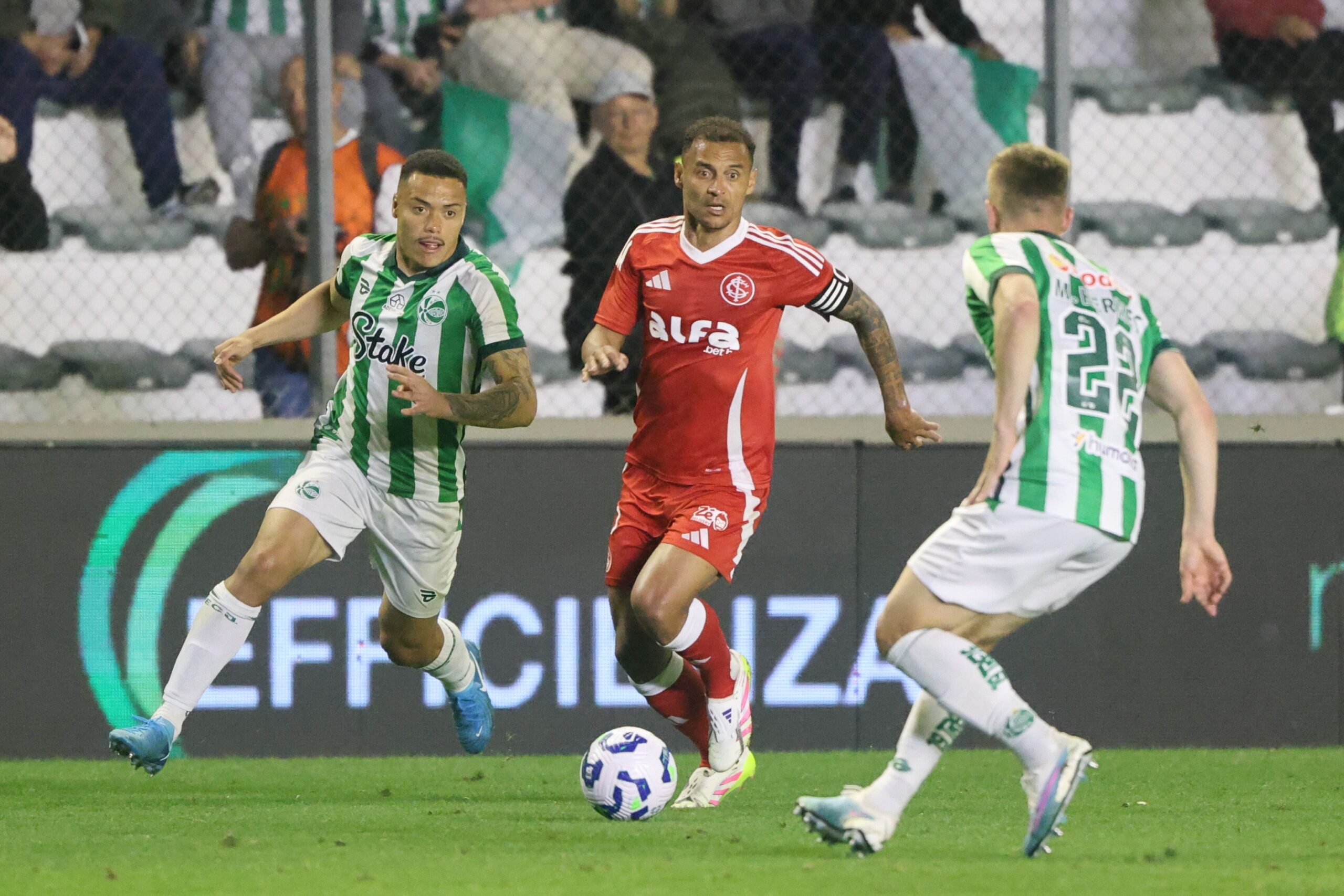 Na estreia de Ramón Diaz, Inter sai na frente mas cede empate