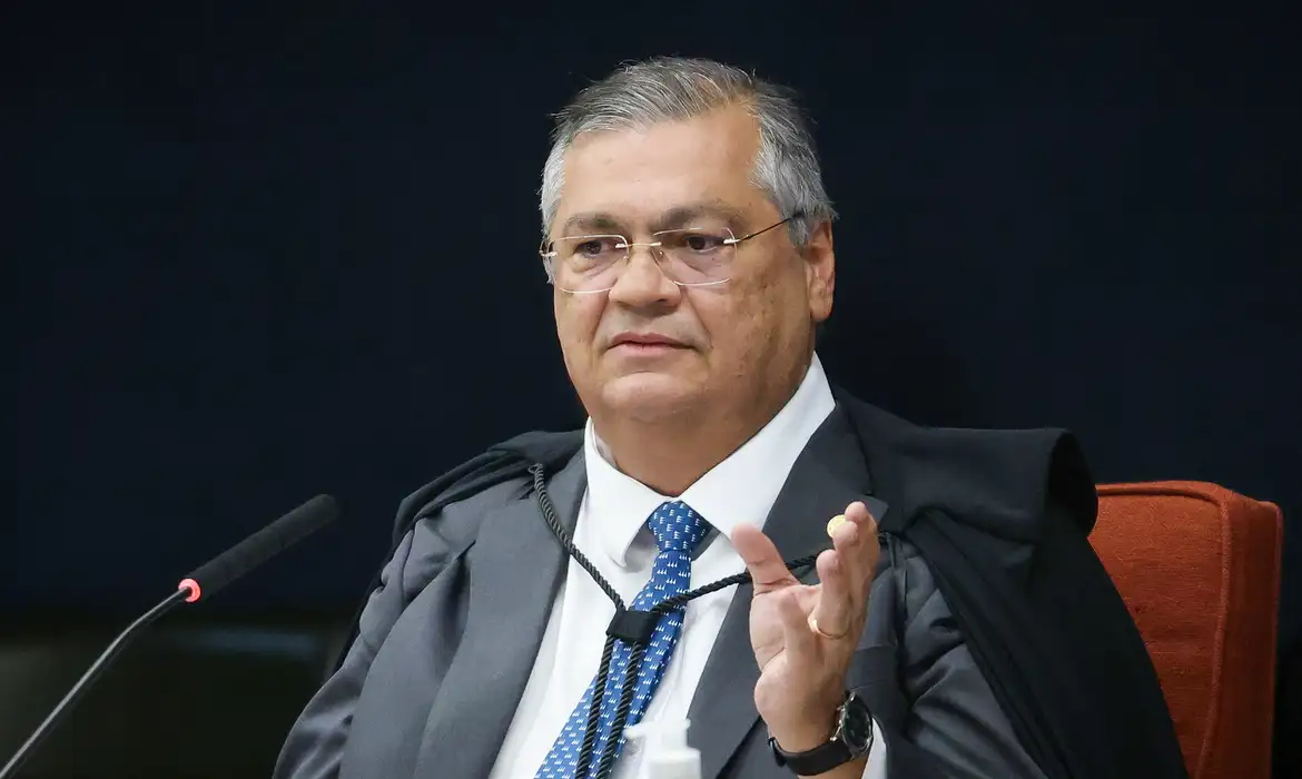 STF: Flávio Dino acompanha Moraes e vota por condenação de Bolsonaro por golpe de Estado