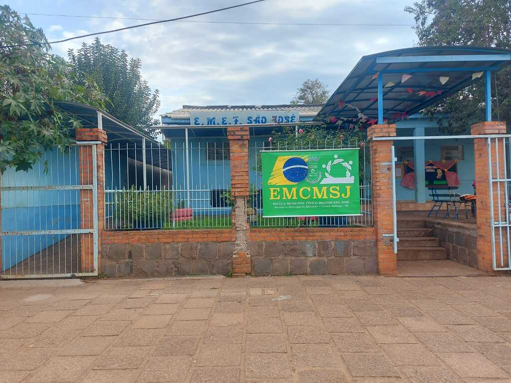 Professor é afastado após denúncia de agressão a aluno de 11 anos em escola cívico-militar de Santiago