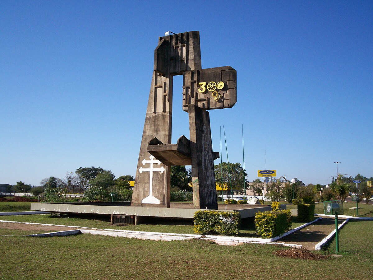 São Borja abre licitação de mais de R$ 300 mil para construir pista de caminhada na Praça Tricentenário