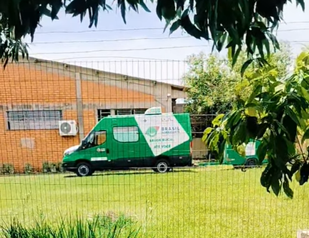 Gabinete odontológico móvel destinado a São Borja segue sem uso após mais de dois meses