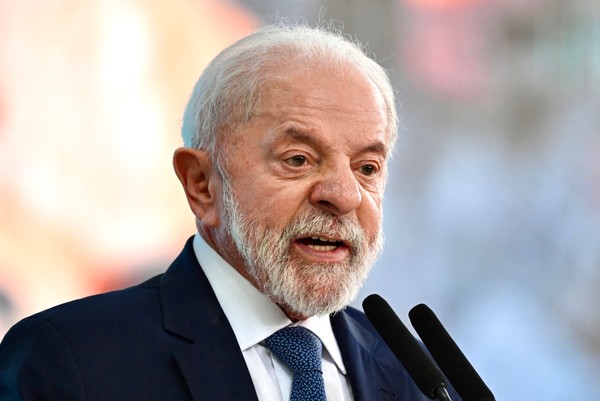 Aprovação de Lula sobe e presidente lidera todos os cenários para 2026, aponta Quaest