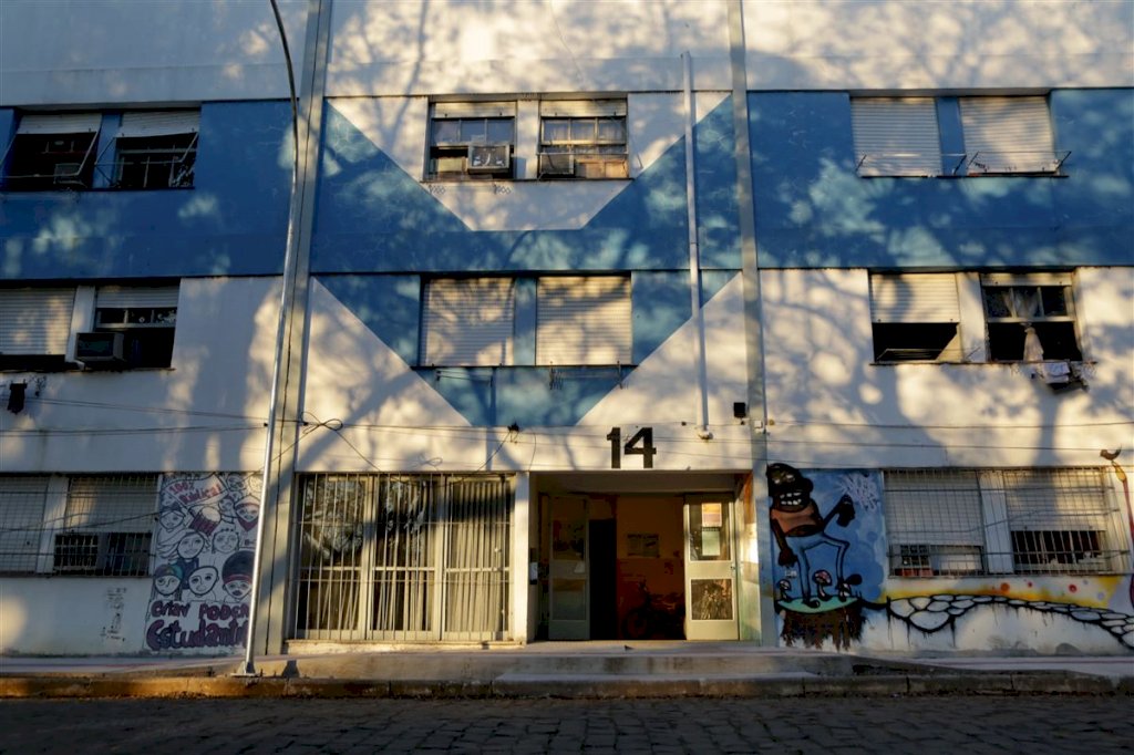 PF faz operação contra tráfico de drogas na Casa do Estudante da UFSM