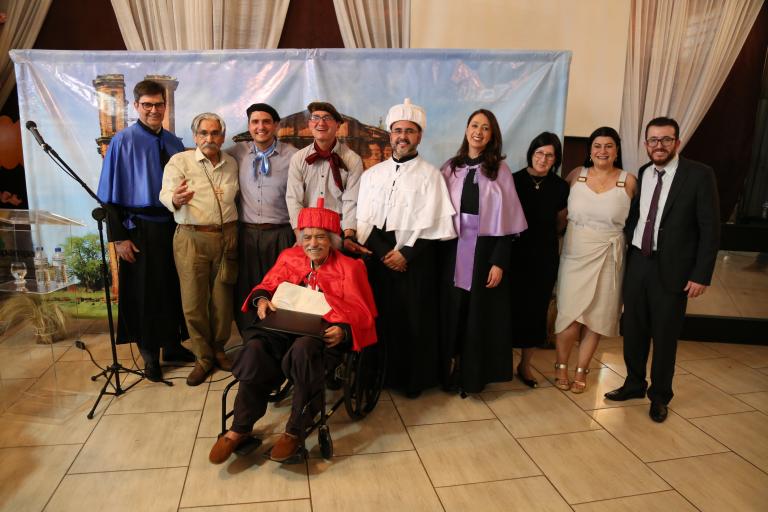 Unipampa concede título de Doutor Honoris Causa aos Quatro Troncos Missioneiros em solenidade emocionante
