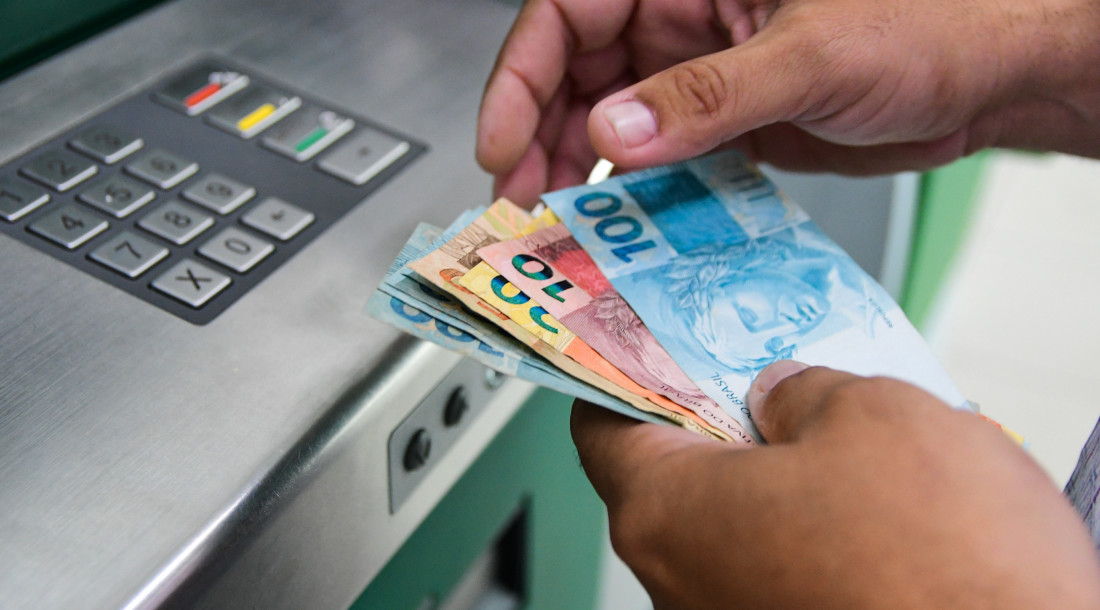 Servidor da Prefeitura de São Borja recebeu pagamento por 410 horas extras em um único mês