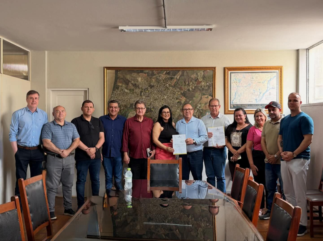 São Borja sanciona novas leis que fortalecem o plano de carreira dos servidores municipais