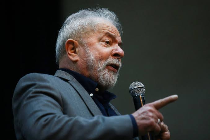 Lula sinaliza possível veto ao PL da Dosimetria e critica redução de pena de Bolsonaro: “Tem que pagar”