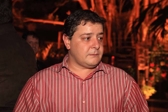 Documentos da PF comprovam viagem de Lulinha e Careca do INSS a Portugal, diz jornal