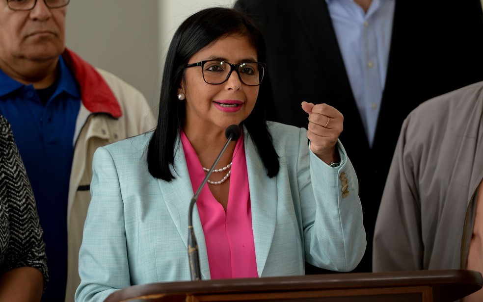Forças Armadas reconhecem Delcy Rodríguez como presidente interina após prisão de Maduro