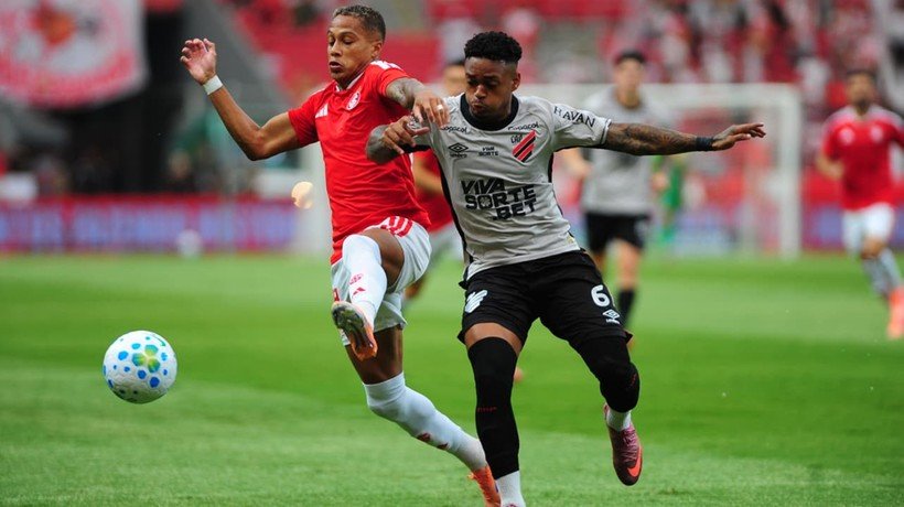 Inter altera escalação, tem dois gols anulados e estreia com derrota no Brasileirão