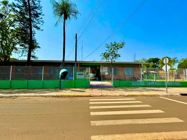 Prefeitura de São Borja investe R$ 400 mil na cobertura da quadra da EMEF República Argentina