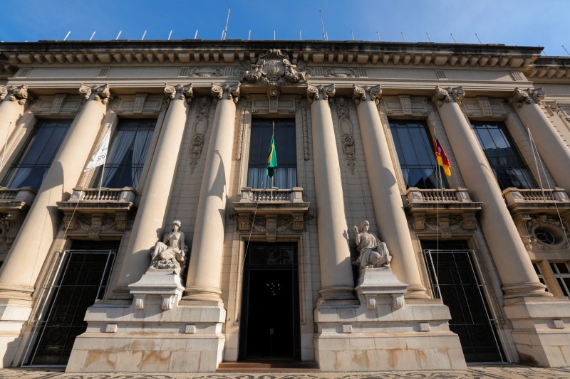 Pesquisa no RS: Zucco domina o primeiro turno, mas perde para Juliana no duelo direto