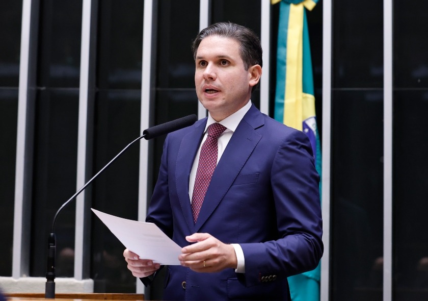 Câmara dá primeiro passo para reduzir jornada 6×1 após Hugo Motta encaminhar proposta para análise