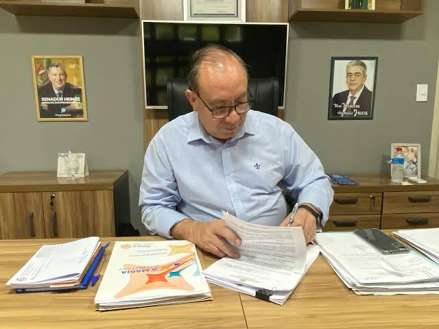 Prefeito de São Borja agenda reuniões com Aegea e Agergs para cobrar soluções sobre água e esgoto