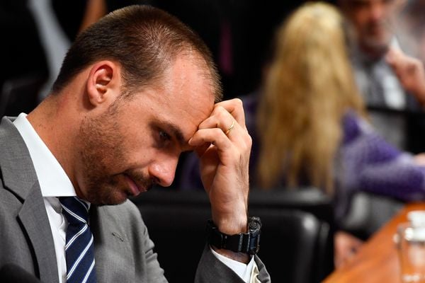 PF afasta Eduardo Bolsonaro do cargo de escrivão por faltas não justificadas