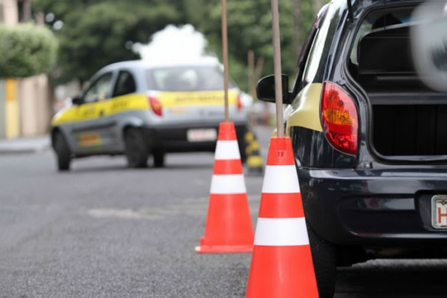 Sindicato critica fim da baliza no exame de direção e alerta para risco à formação de motoristas no RS