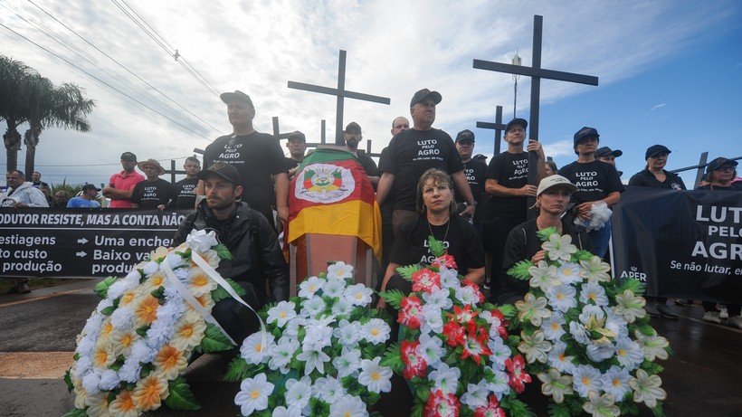 Protesto de agricultores marca abertura da Expodireto Cotrijal 2026 e cobra securitização das dívidas