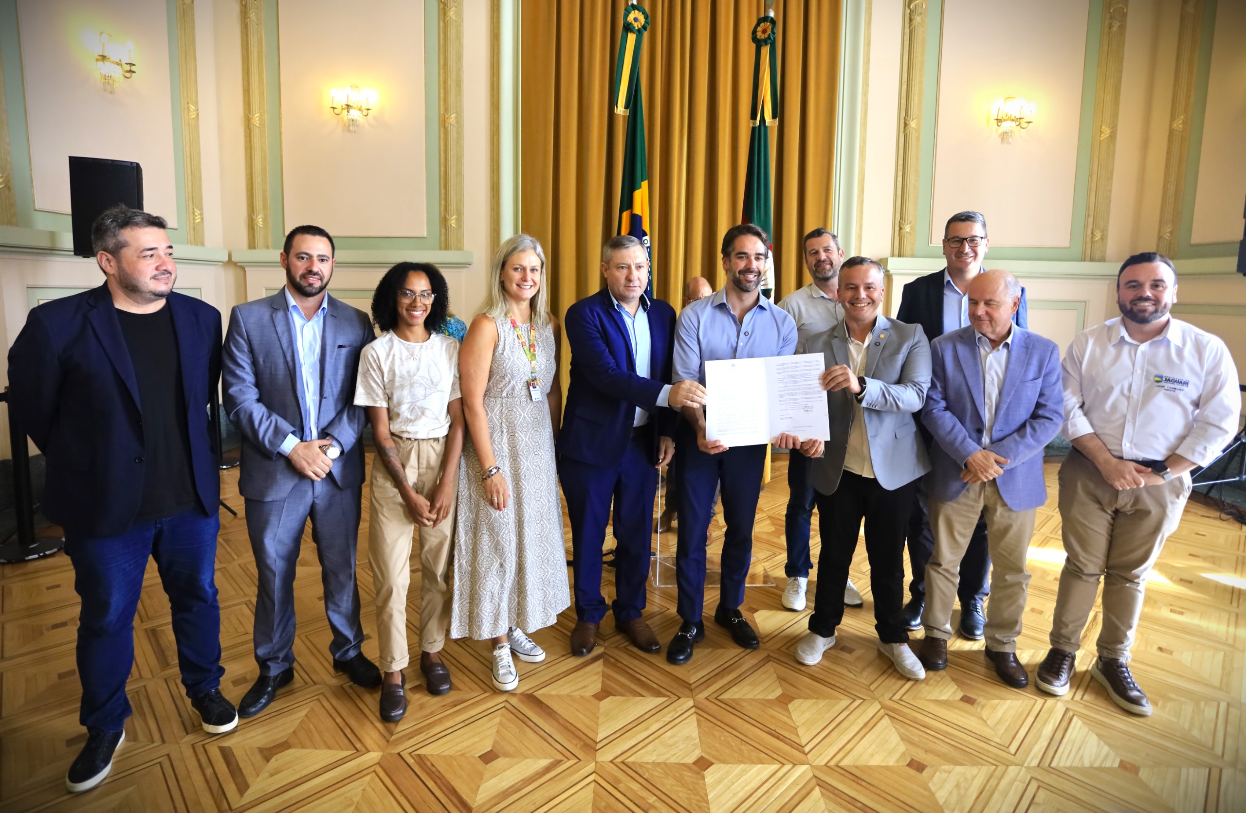 Inspirado em proposta de Tiago Cadó, governo do RS sanciona Passe Fácil Estudantil