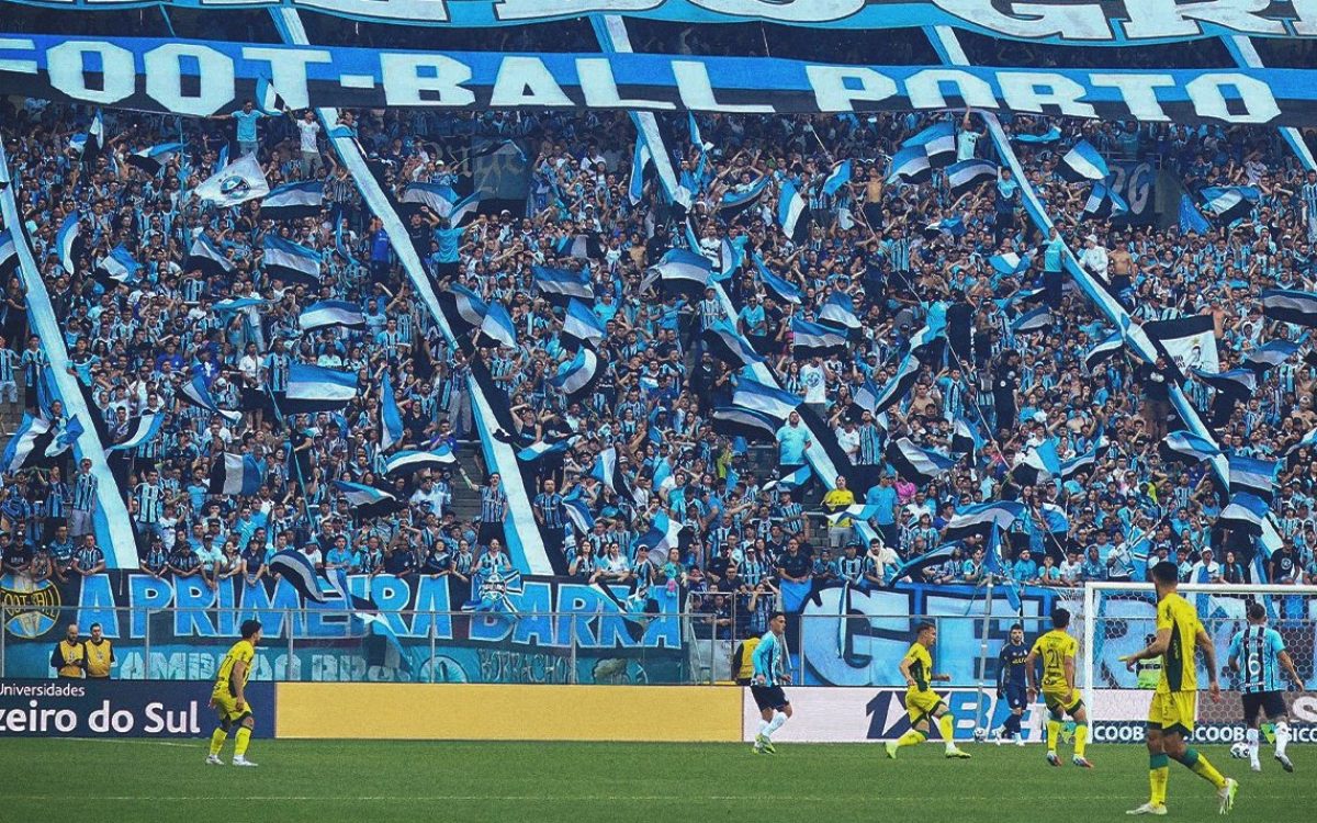 Time apático: Grêmio é derrotado na Arena em tarde de reestreia de Arthur e estádio lotado