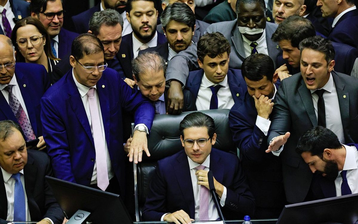 EDITORIAL: A PEC da Blindagem e a vitória da impunidade