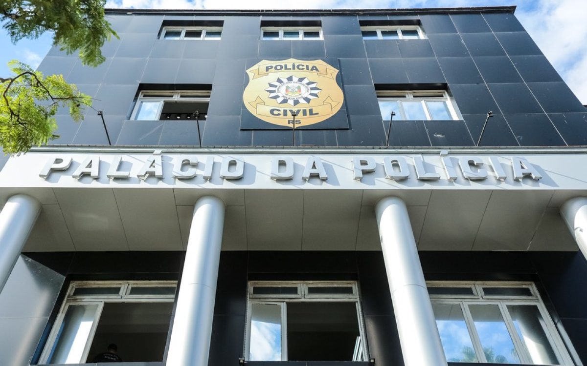 Jovem morre após ser atingido por hélice de lancha durante confraternização em Porto Alegre