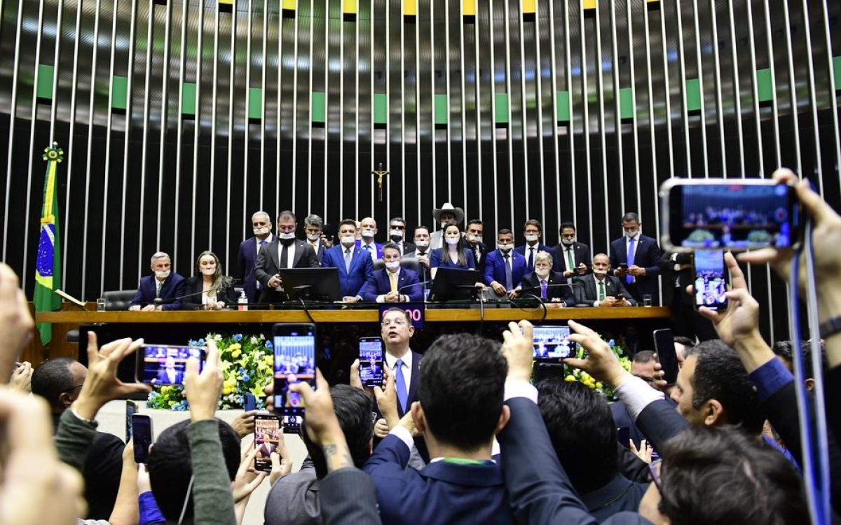 Mesa da Câmara envia à Corregedoria denúncias contra deputados por obstrução do plenário