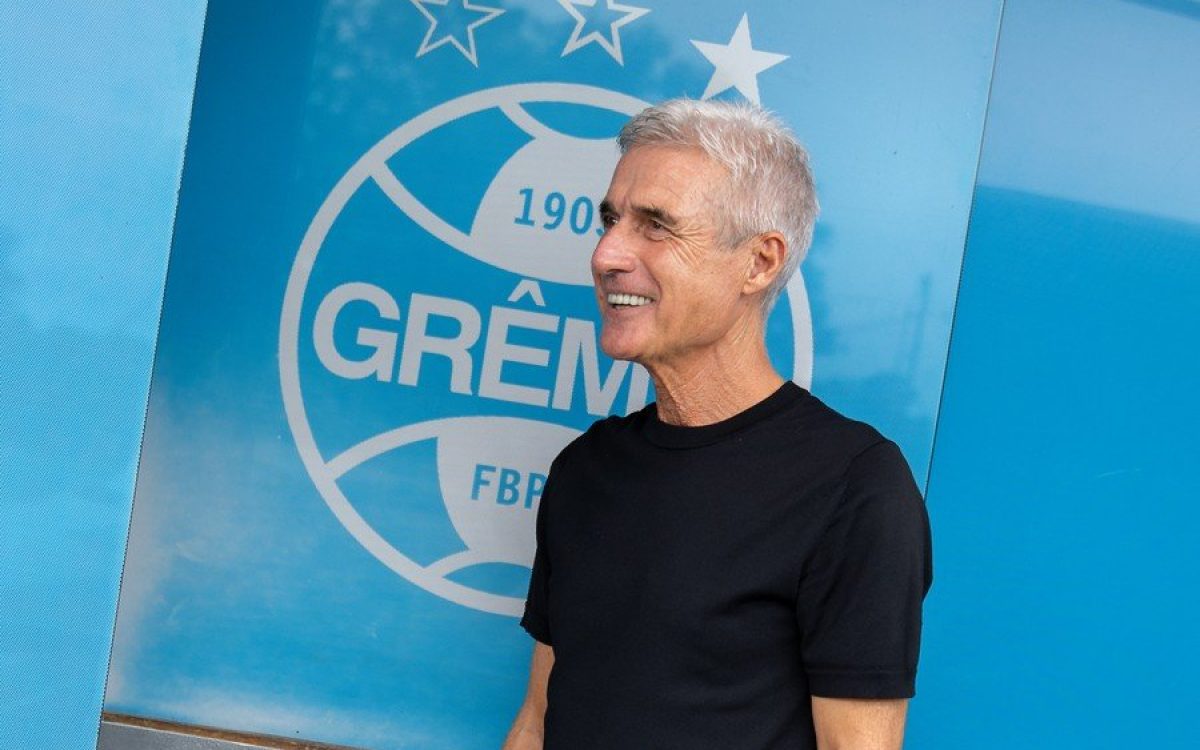 Grêmio estreia no Gauchão 2026 sob nova era com Luís Castro; confira horário e provável escalação