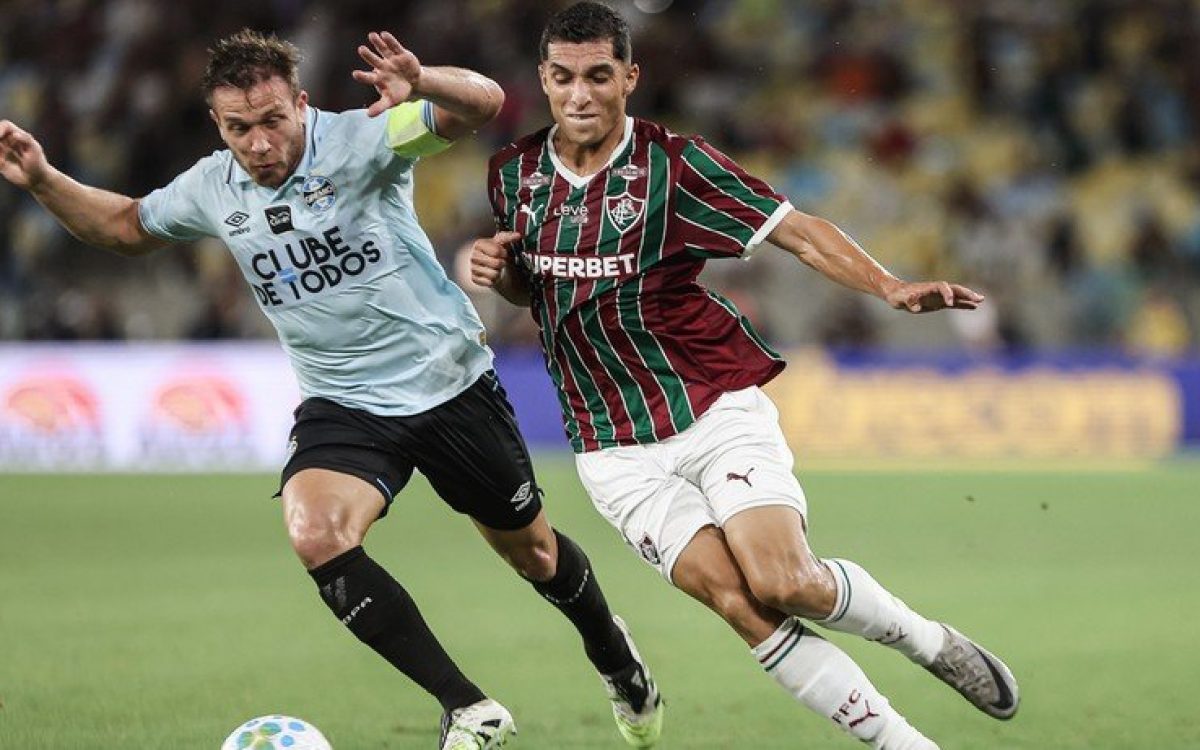 Grêmio cochila novamente no segundo tempo, sofre dois gols em sequência e estreia com derrota no Brasileirão