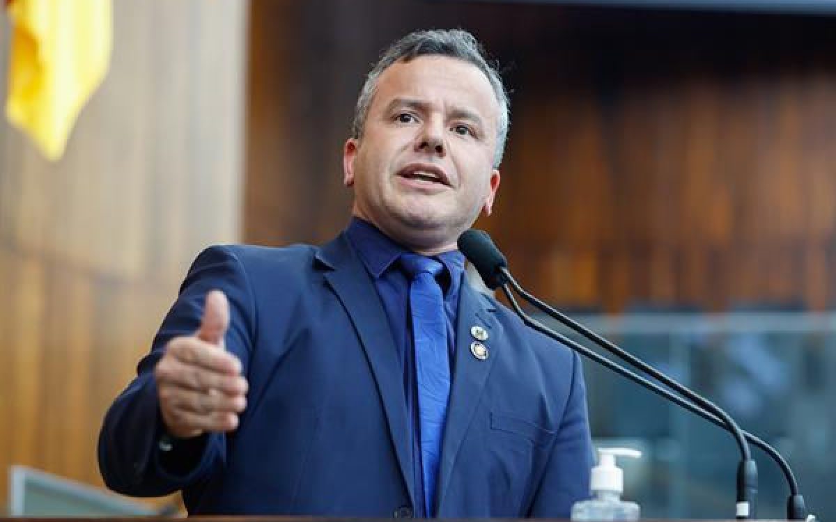 Deputado estadual Tiago Cadó se manifesta sobre reclamações envolvendo a Corsan em São Borja