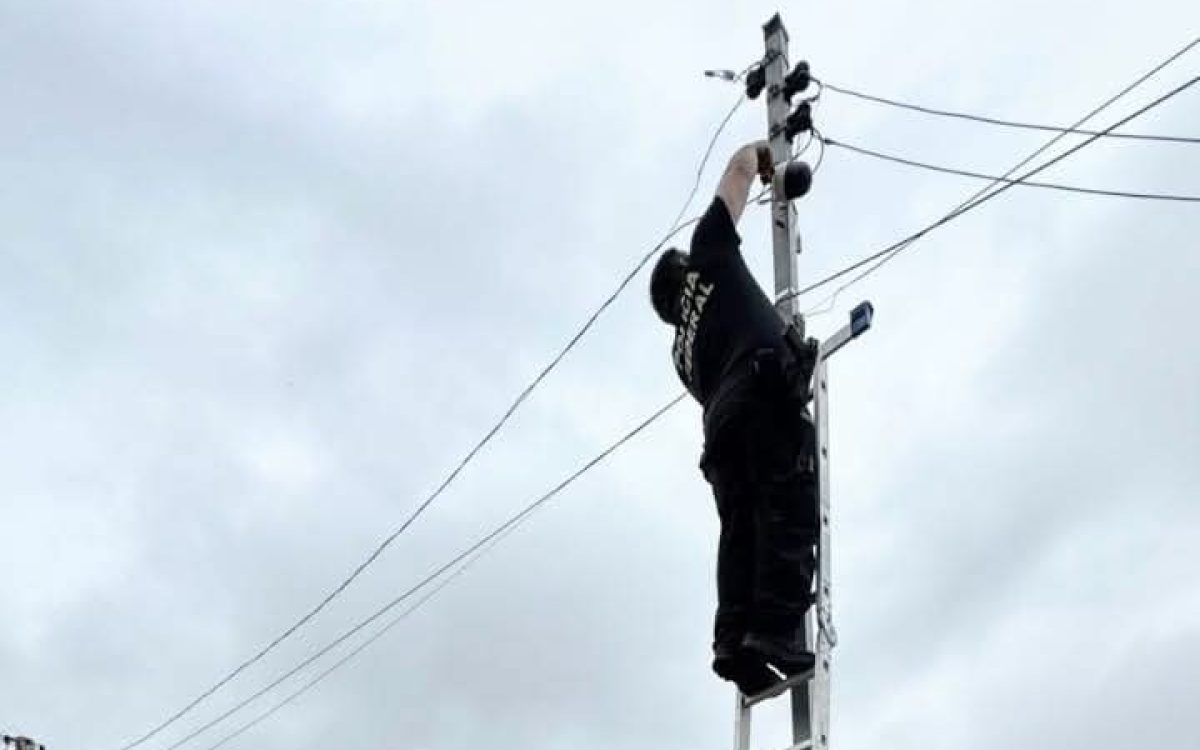 PF desarticula rede criminosa de vigilância em São Borja e apreende 30 câmeras usadas para monitorar ações policiais