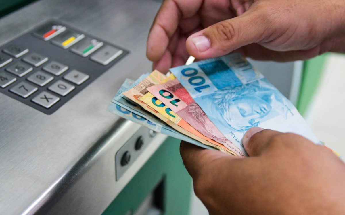 Servidor da Prefeitura de São Borja recebeu pagamento por 410 horas extras em um único mês