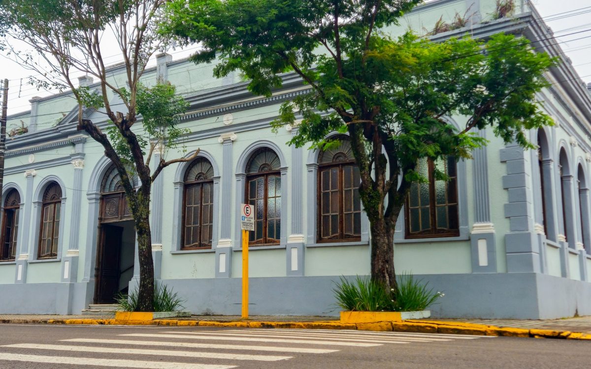 Justiça do RS declara inconstitucional lei de Itaqui que previa 13º salário a prefeito, vice e secretários