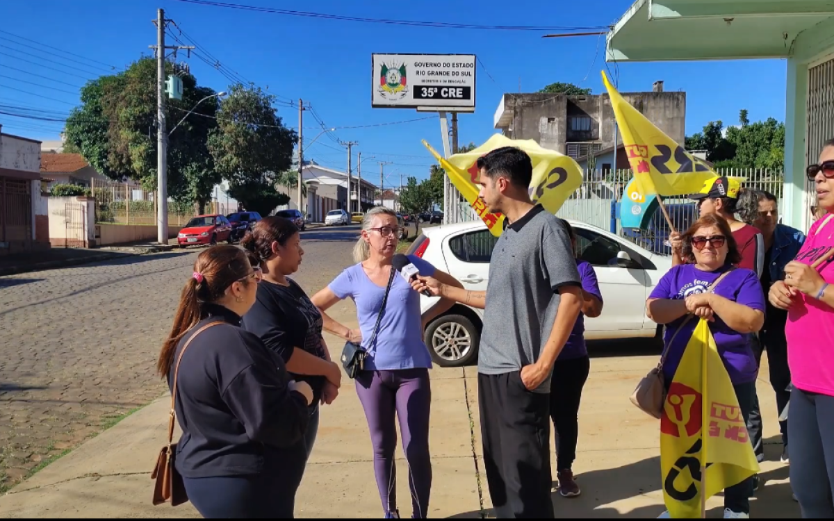 Merendeiras de escolas estaduais de São Borja denunciam atraso de 43 dias no pagamento