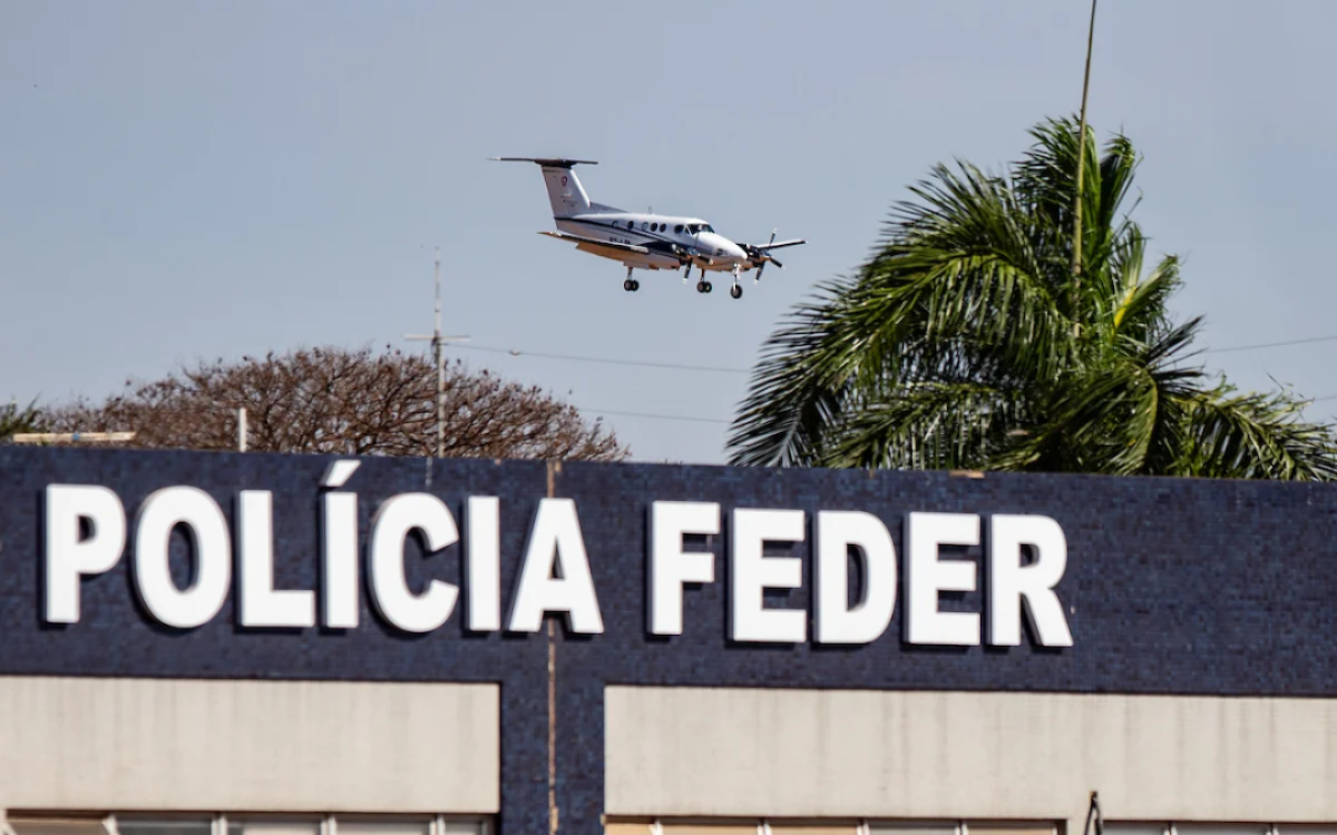 Jatinho avaliado em quase R$ 3 milhões liga senador do PDT a “Careca do INSS”