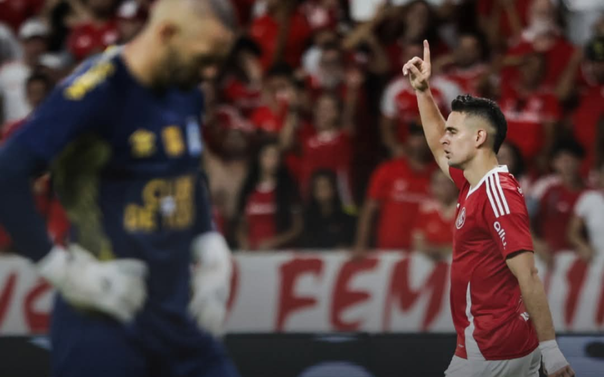 Inter domina, reage duas vezes e vence Gre-Nal por 4 a 2 no Beira-Rio