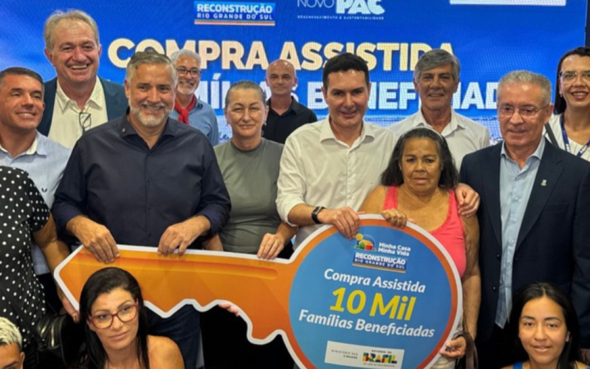 Mais de 10 mil famílias atingidas por enchentes recebem moradia no RS pelo Compra Assistida