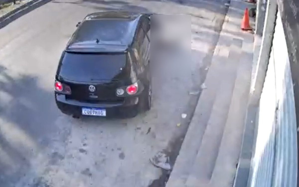 Motorista que arrastou mulher por mais de 1 km é preso após troca de tiros com a polícia