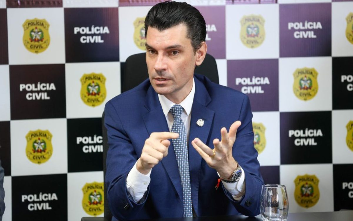 Pré-candidato a deputado, delegado-geral politiza caso Orelha e transforma investigação em embate ideológico