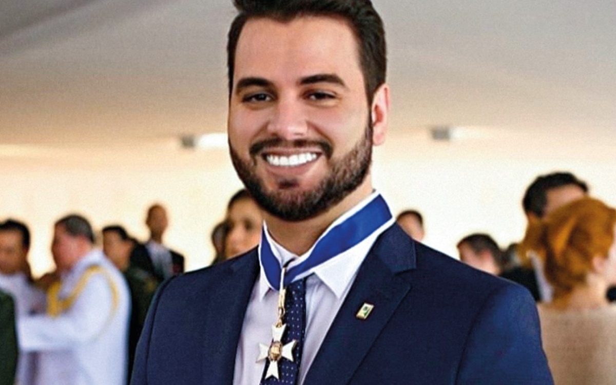 Ex-assessor de Bolsonaro, Filipe Martins é preso pela PF por ordem de Alexandre de Moraes