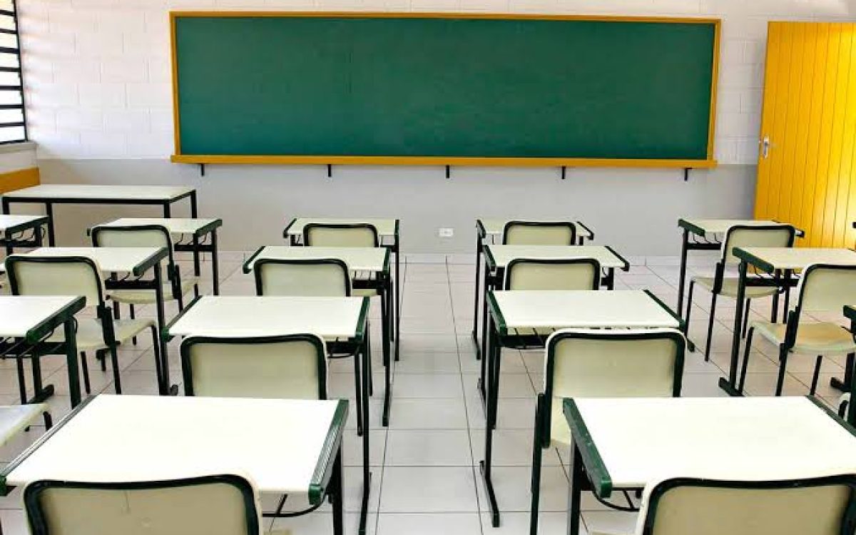 Professor é preso suspeito de assediar e aliciar alunos em escolas públicas